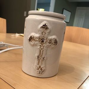 Scentsy Cross Warmer